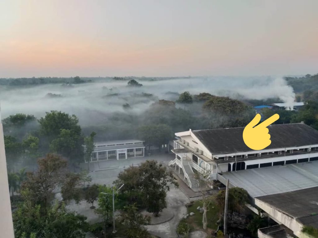 iTakkung's tweet photo. ที่โคราช เห็นสวยๆนี่ไม่ใช่หมอกนะ... https://t.co/Jht0qSX6E9