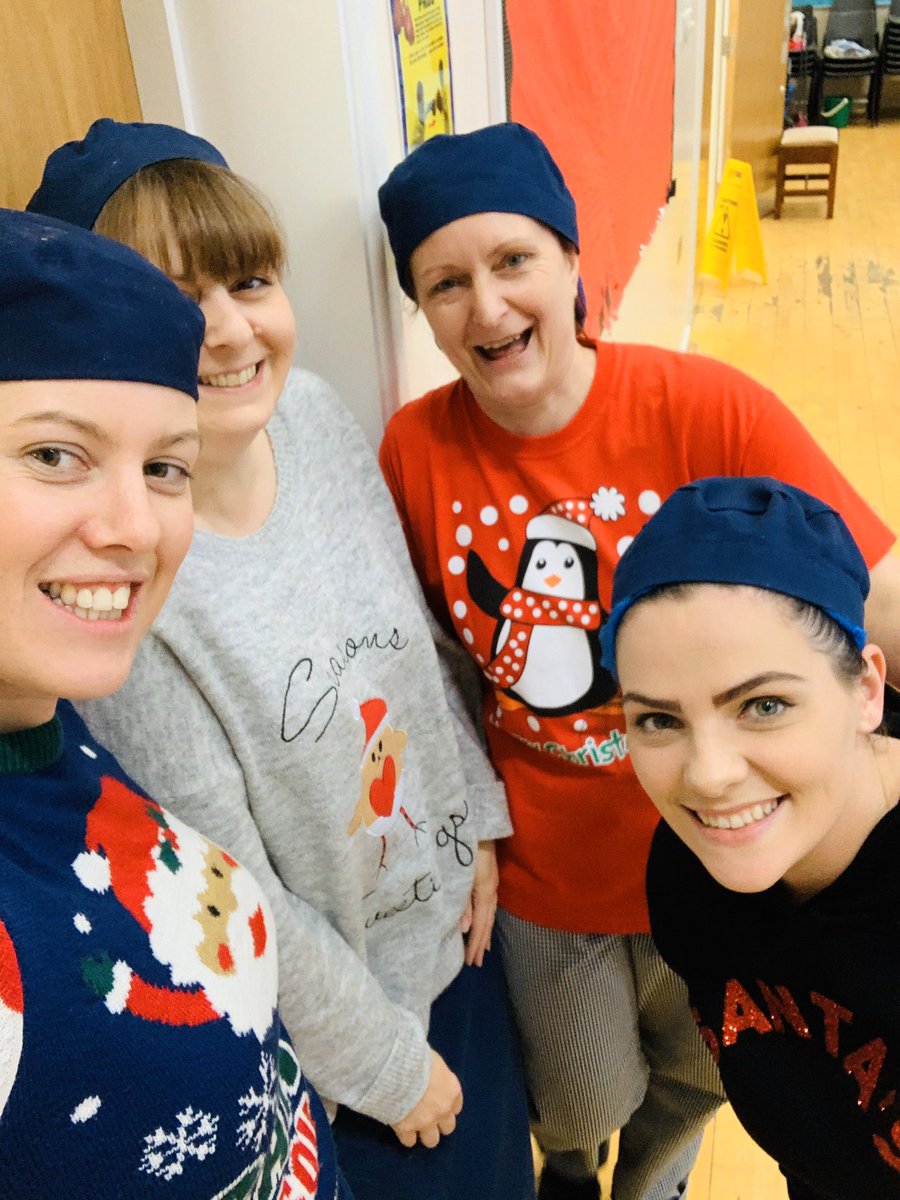 laura_goodwin88's tweet image. Christmas Jumper day in the Kitchen @abbotsgreen  @VertasGroup @eats_Vertas #vertas #ChristmasJumperDay @abbotsgreenFOAG