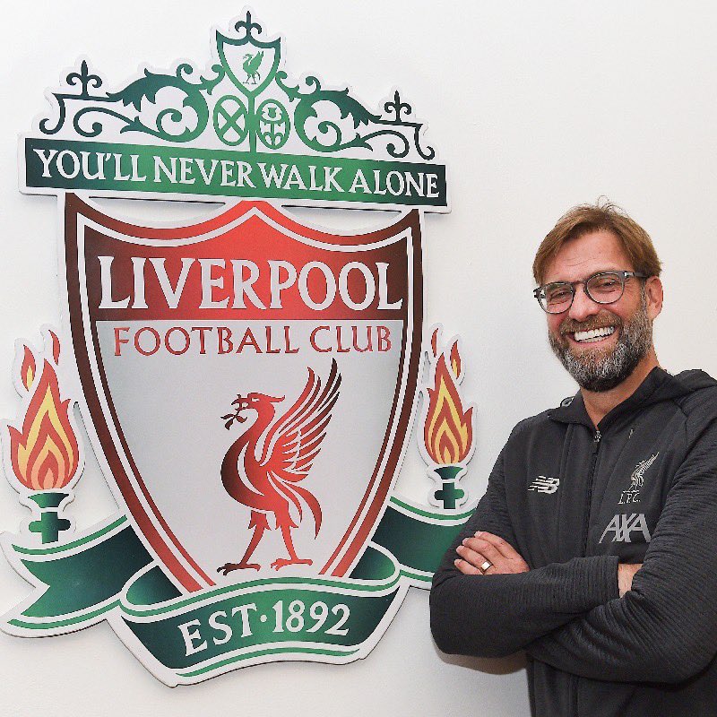 LFCIndonesia's tweet photo. BOSS ✊

Dengan sangat bangga kami mengumumkan bahwa Jürgen Klopp baru saja mentujui untuk perpanjangan kontrak 😍 https://t.co/gqNPyoTWpR