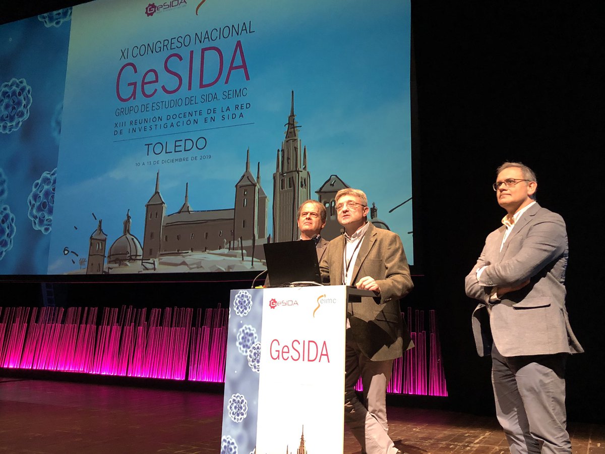 GeSIDA_SEIMC's tweet photo. El presidente de @GeSIDA, el Dr @Esteban09090, y los co-presidentes del Congreso, los Dres @jbb4jbb4 y @JA_PerezMolina, clausuran #GeSIDA19. Gracias a todas las personas que lo han hecho posible. Comienza la cuenta atrás para #GeSIDA20. ¡Nos vemos en #Malaga! https://t.co/qTqqeSPdZe