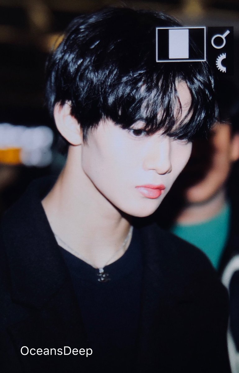 oceansdeep0510's tweet photo. 191213 ICN

#CIX #FIX #팬바라기 #배진영 #JINYOUNG #BAEJINYOUNG #순수의시대 https://t.co/R9k4CM45VS