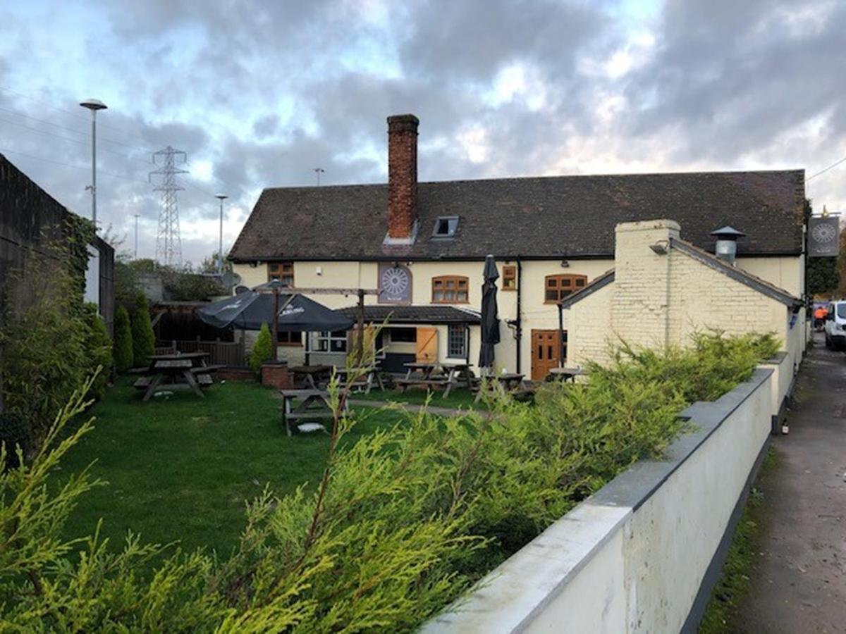 🔑 PUB FOR SALE 🔑
The Norton Inn, Warwickshire
Freehold opportunity in Coleshill now available. 
ow.ly/Nn3350xxfki
#buyapub #sellapub #runapub #leaseforsale #pubforsale  #leaseapub
