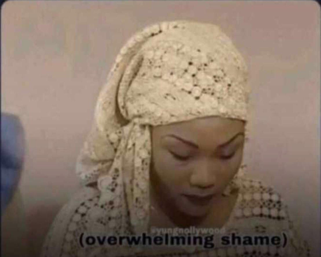 ojoitunu2's tweet photo. How do I do Detty December with less than 3k in my accounts😔 https://t.co/L5aahC6zGx