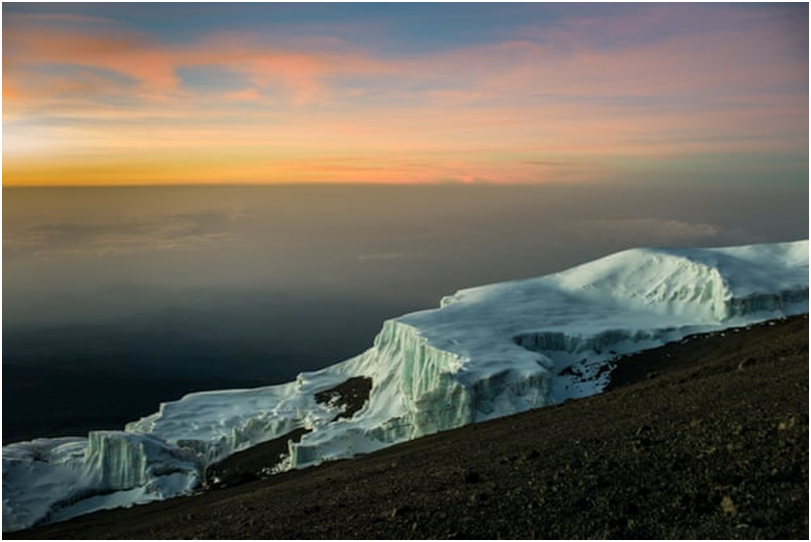 TulivuAdventure's tweet photo. Find this Stunning view from Kilimanjaro!!!

The night camp on Kilimanjaro offers great views of Kilimanjaro.

🗻🗻🗻🗻

#mountkilimanjaroclimbing #mountkilimanjaroisintanzania #mountkilimanjaroexpendition #mountkilimanjarotrek #mountkilimanjarotanzania https://t.co/eUR3A8QZTl