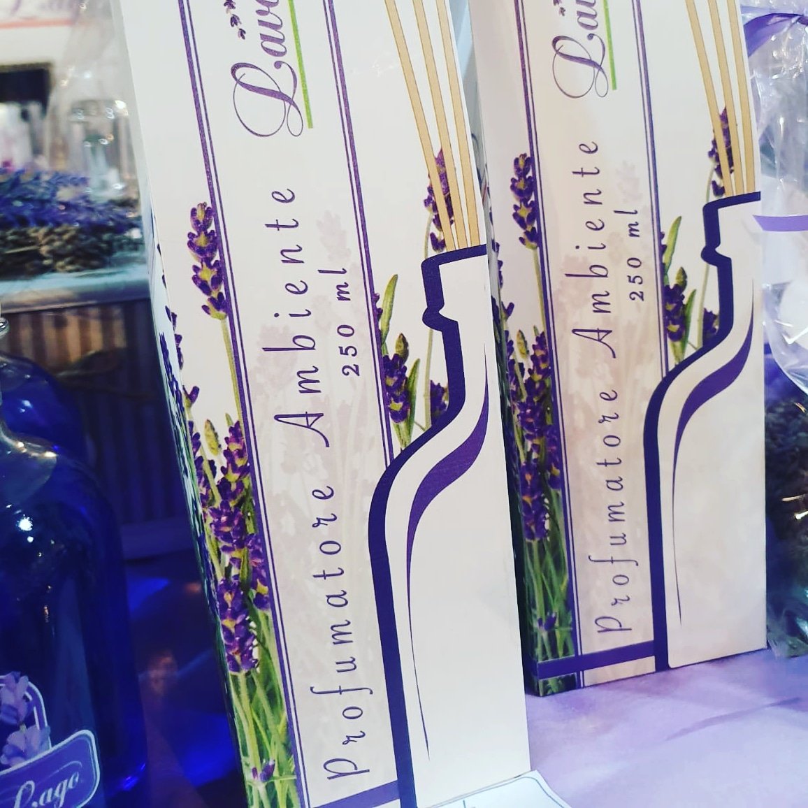 #ComerSee #cernobio #bellagio  #comolaketoday #ItalienischeKosmetik #lugano #chiasso #путешествиепоиталии #porfume #porfumo #Parfüm #como #italien #озерокомо #comotoday #comocity #comolife #lagodicomo #comocentro #comoshop #шоппинг #comolake🇮🇹 #comoitalia #comonight #comotoday