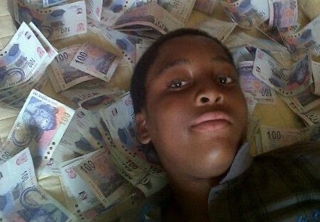 nuevothato's tweet photo. So weβre partying with rich kids tomorrow? Ayt bet
#TheLastFixture https://t.co/uhVh0zJ7zp