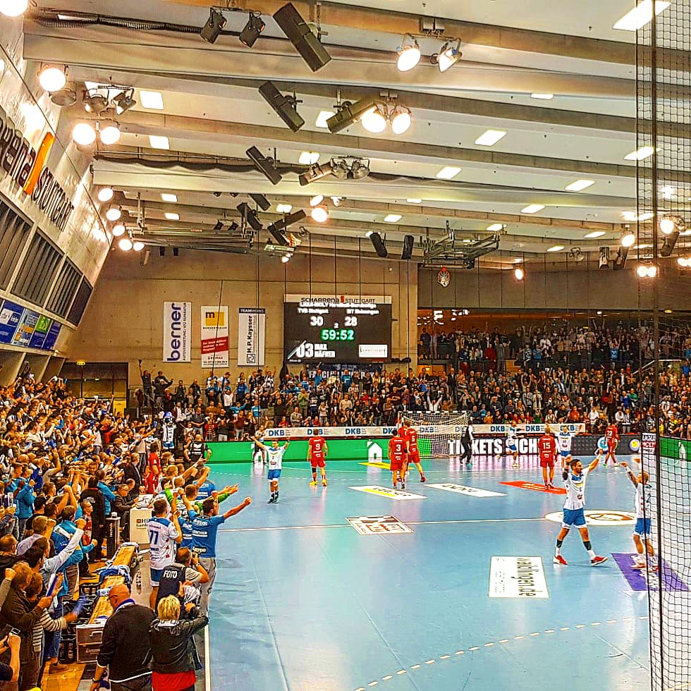 leintaeler's tweet photo. SCHARRena Stuttgart - TVB 1898 Stuttgart - MT Melsungen 31:28 (Handballbundesliga, 12.12 2019)
#groundhopping, #sporthopping, #leintäler, #dkbhbl, #hbl, #handball, #stuttgart, #melsungen, #bittenfeld, #biddafeld, #scharrena #mtmelsungen, #tvb1898, #tvb1898stuttgart https://t.co/GNQTmhpEVz