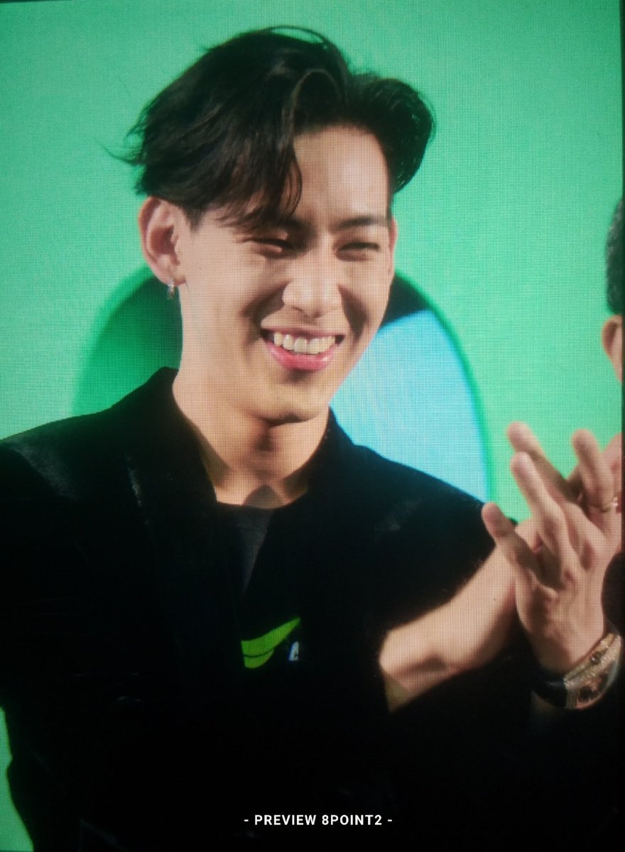 8point2_'s tweet photo. 191213  AIS event

🐍🐍

#BamBam  #뱀뱀 #แบมแบม #갓세븐⁠ #GOT7⁠ #IGOT7 #AISXBAMBAM 
#AIS5GxBamBam #AIS5Gที่1ตัวจริง https://t.co/xuHtu7gpuX
