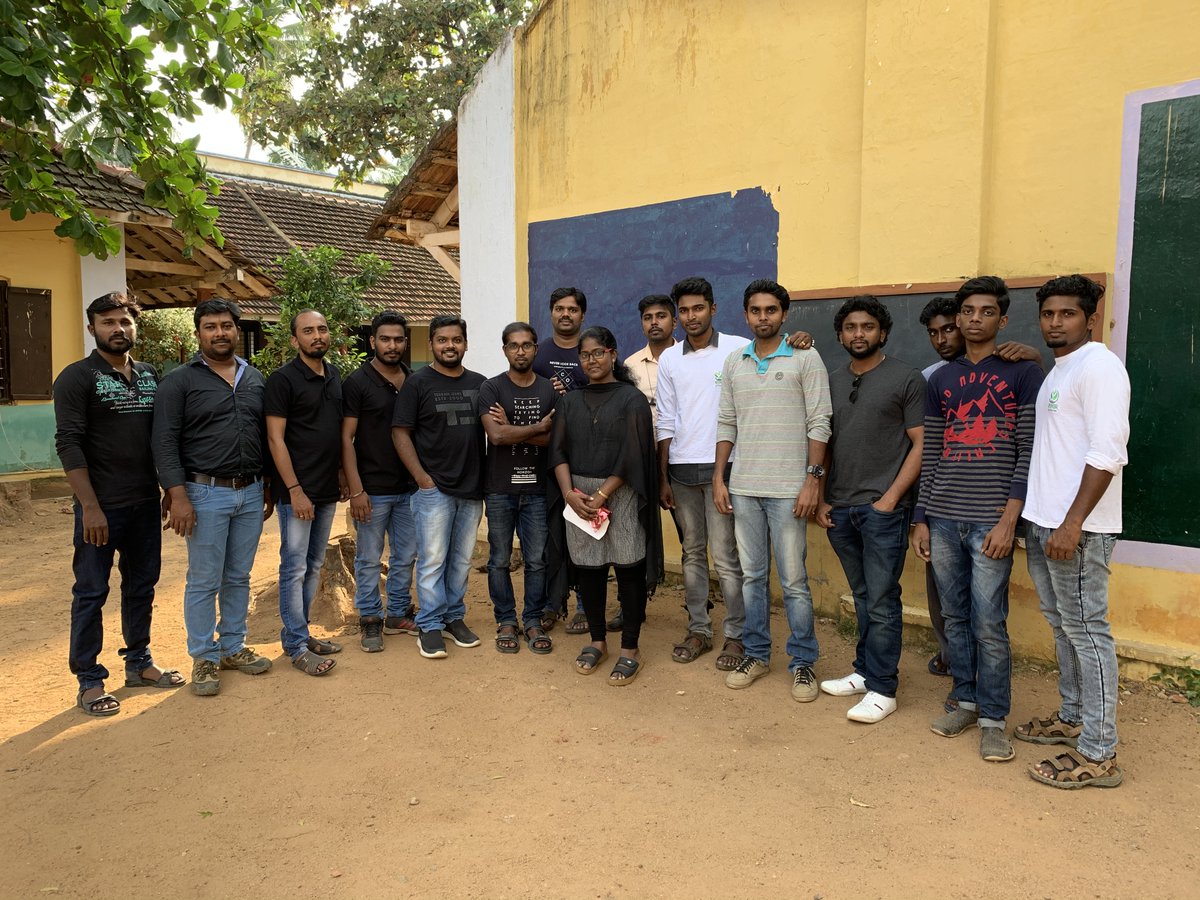 BeeHubSolutions's tweet photo. We kick-started our CSR event to build a green environment by conducting “Planting &amp; distributing Saplings”. 
#BeeHub #BeeHuman #Nimir #planttrees #socialresponsibilities #saplingdistribution #nature #Nagercoil #Kanyakumari https://t.co/T9NwMbj0lo