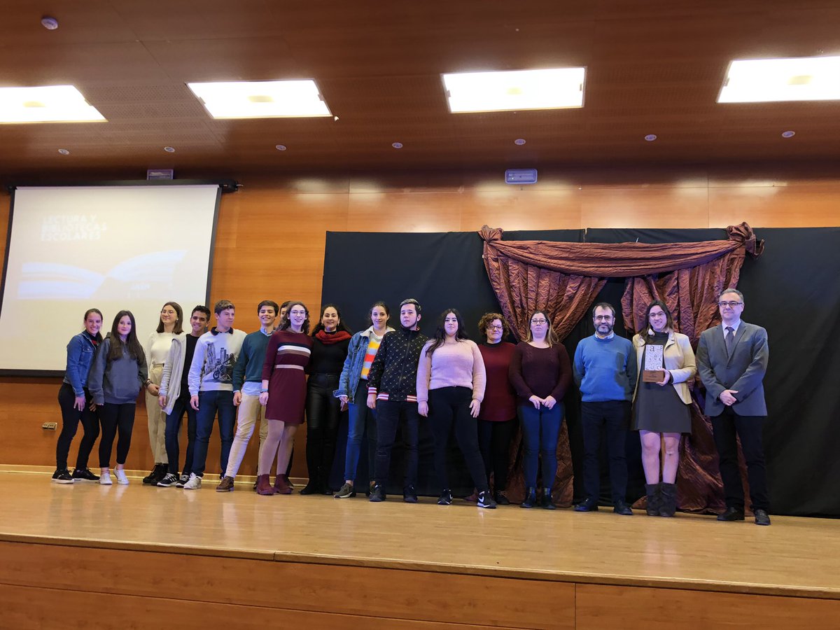 ManoliFM's tweet photo. Disfrutando de la II Entrega de Premios de Lectura y Bibliotecas Escolares. Enhorabuena a los ganadores. @redbecreaja @RedBECREA @BECREA_Almeria @BECREAGR @BECREA_CORDOBA @BBEECADIZ @bemase10 @rosa_yl @loliolmos @SutilMontero @antsegura @EducaAndInnova @EducaAnd https://t.co/ioe68DlH33