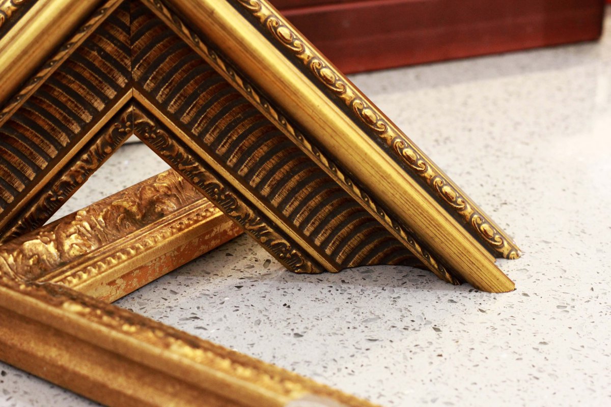 framesetmatch's tweet image. Add some gold to your gifts to make them that extra bit more special!