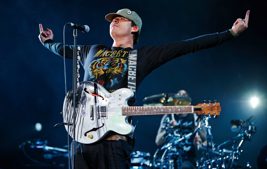 Feliz Cumple Tom DeLonge! Happy Bday Tom DeLonge!   