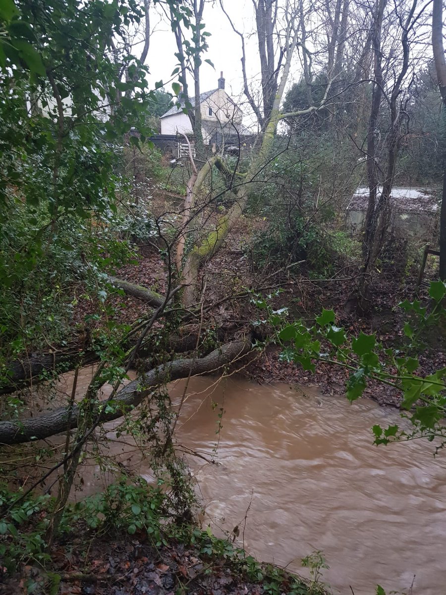 icooper06's tweet image. @GroundControlGC @GrahamBirdGC Today our teams are out clearing blockages in Poynton for the EA. It's not always possible to get large kit to these blockages, so our team is using a winch on a chipper, along with pullys, to remove the timber safely. @jaymilson
