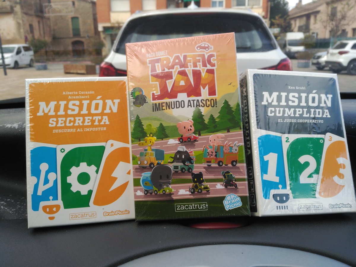 Moltes gràcies <a href="/zacatrus/">Zacatrus</a> <a href="/smarttrollgames/">Smart Troll Games</a> <a href="/Damkalloh/">Dam (El de La Mesa de Dam)</a> per la vostra col•laboracio amb la #LaMaratoTV3 #malaltiesminoritaries.