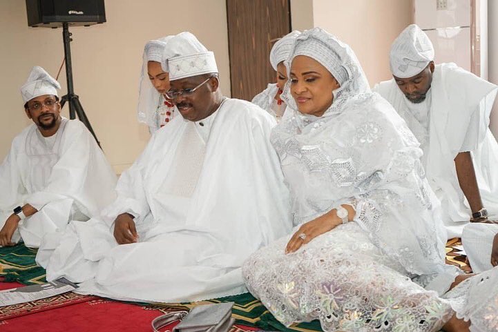 Advsola's tweet photo. Senator Isiaq Abiola Ajimobi Mosque, Oke Ado, Ibadan for the Jummat Service in celebration of his 70th Birthday.  Sheikh Muyideen likes Ajimobi Mehn! https://t.co/LX1P3iye8Y