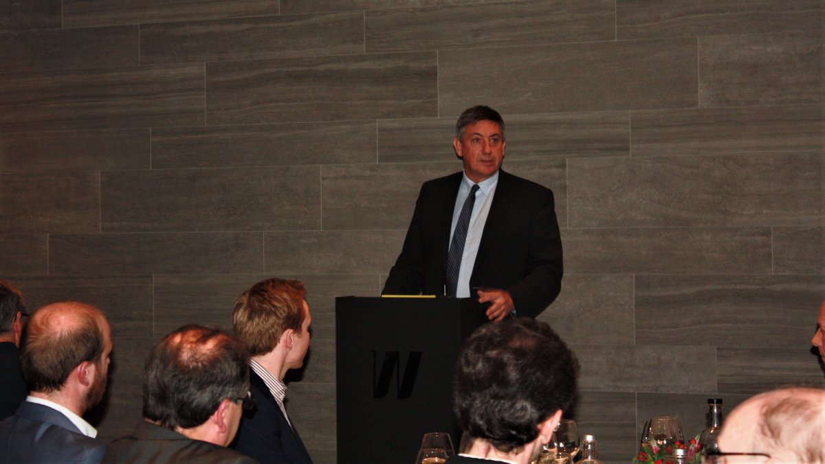 De Vlaams minister-president deze week de tijd om alle vragen van onze leden te beantwoorden. Bedankt <a href="/JanJambon/">Jan Jambon</a>!