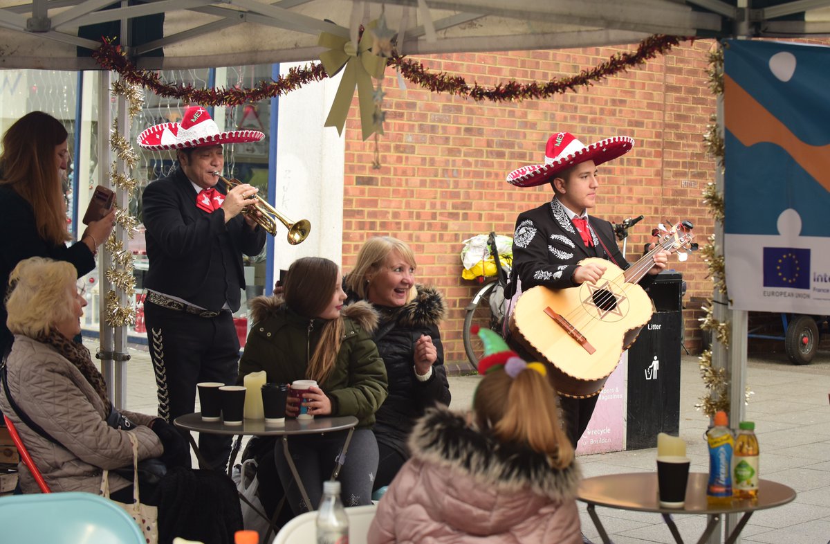 Join us from 11AM - 3PM on Saturday 14th Decemeber in #wickford high street with live performances from The Cockney Sparrows and 52 Kings. There is also #free faceprinting and festive stilt walkers plus a 'winter warmer' bar! Check out our pics from last week!