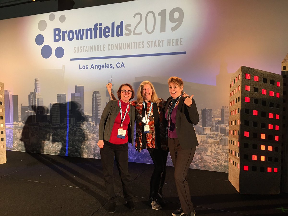 sandrafw's tweet photo. We’re dancing our way through the last day of #Brownfields2019 with @An2Cr2ll27 and @SuziRuhl https://t.co/FmBKNYH1HK