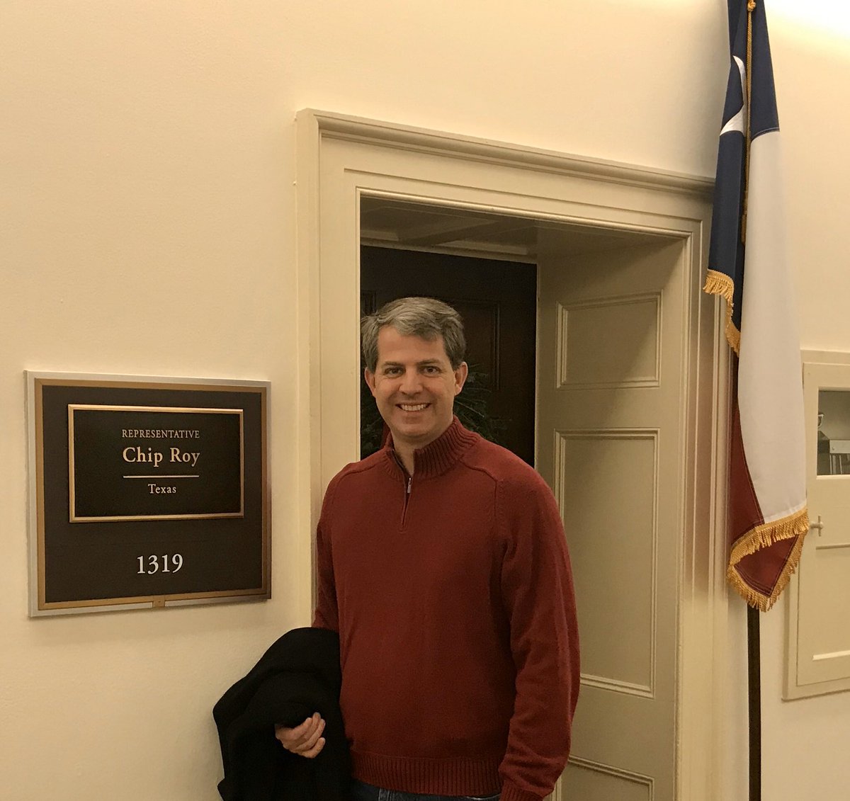robhenneke's tweet photo. Stopped by to lobby my Congressman @chiproytx on #Congress mandating an 8 team @NCAAFootball playoff #makeCFBgreatagain https://t.co/6Ztb7PkeqP