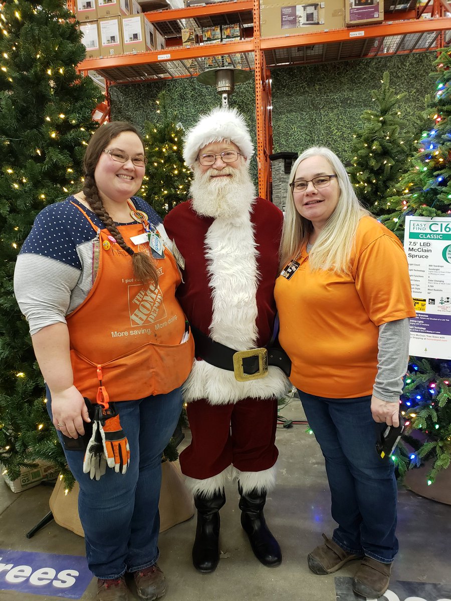 Santa was in the store today! Merry Christmas <a href="/hagertyann64/">Denise Hagerty</a> <a href="/AngieKnud/">Angie</a>