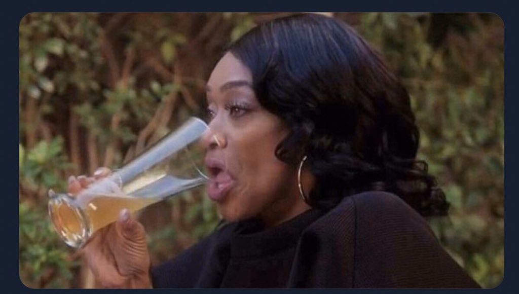 ice__Queeen's tweet photo. Today’s Mercy’s turn. Last time was Ike’s turn. 😂😂😂😂😂😂I love Mercenaries’ disposition to this ship🤣 E no concern us, we’re minding our business waiting to hype
#MercyCirocTourOwerri
#MercyXColada https://t.co/O6lSFX5cee