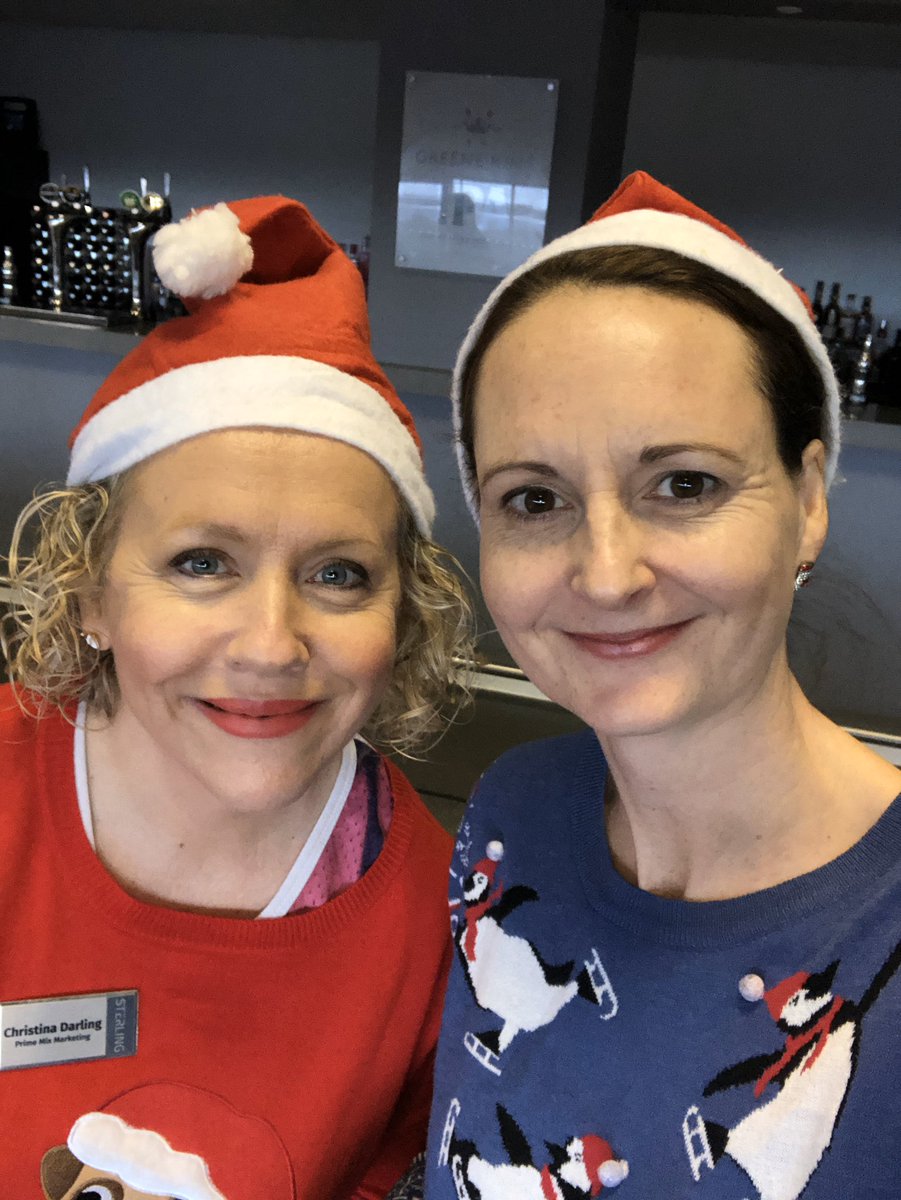 PMM_Jo's tweet image. I really enjoyed my first @SterlingNetwrks lunch this afternoon. What a fab bunch, full of festive cheer! Thanks for making me feel so welcome. #worcestershirehour #networkingisfun #ChristmasJumperDay2019