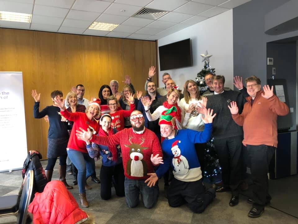 PMM_Jo's tweet image. I really enjoyed my first @SterlingNetwrks lunch this afternoon. What a fab bunch, full of festive cheer! Thanks for making me feel so welcome. #worcestershirehour #networkingisfun #ChristmasJumperDay2019