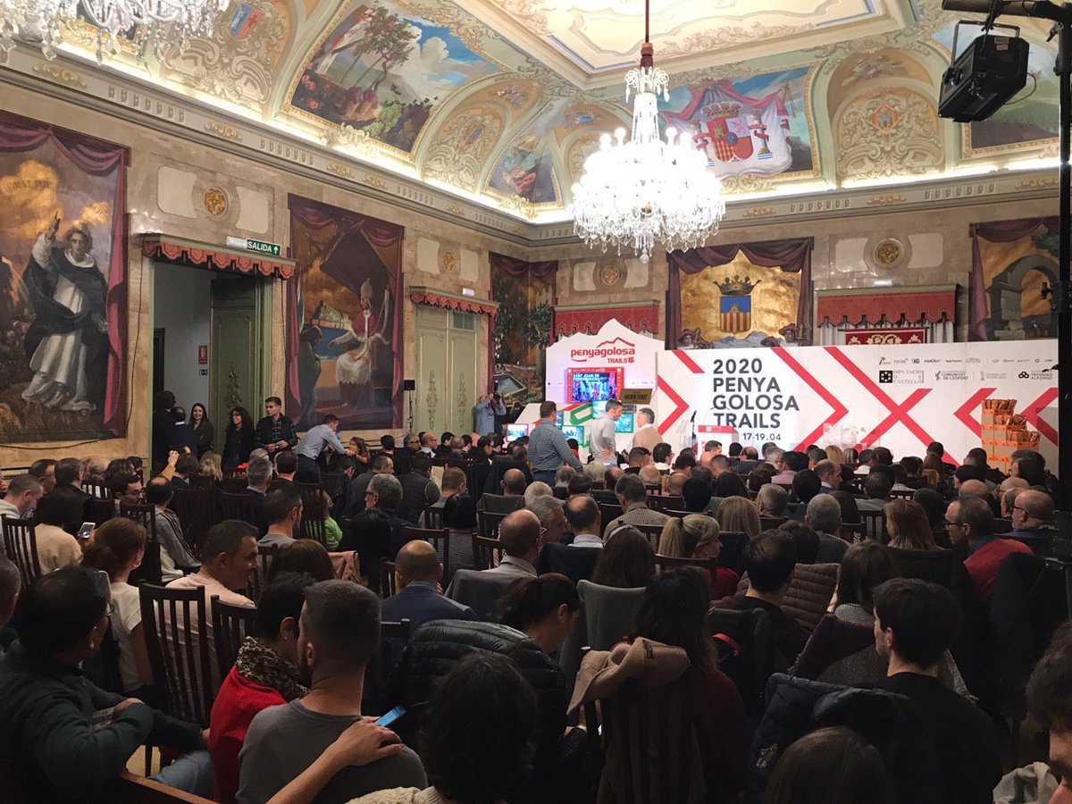 PenyagolosaTr's tweet photo. Sala llena en la @dipcas para conocer los números del sorteo de #PenyagolosaTrails #HG 2020 👏👏👏 gracias por venir 💪 https://t.co/33Os5hqur5