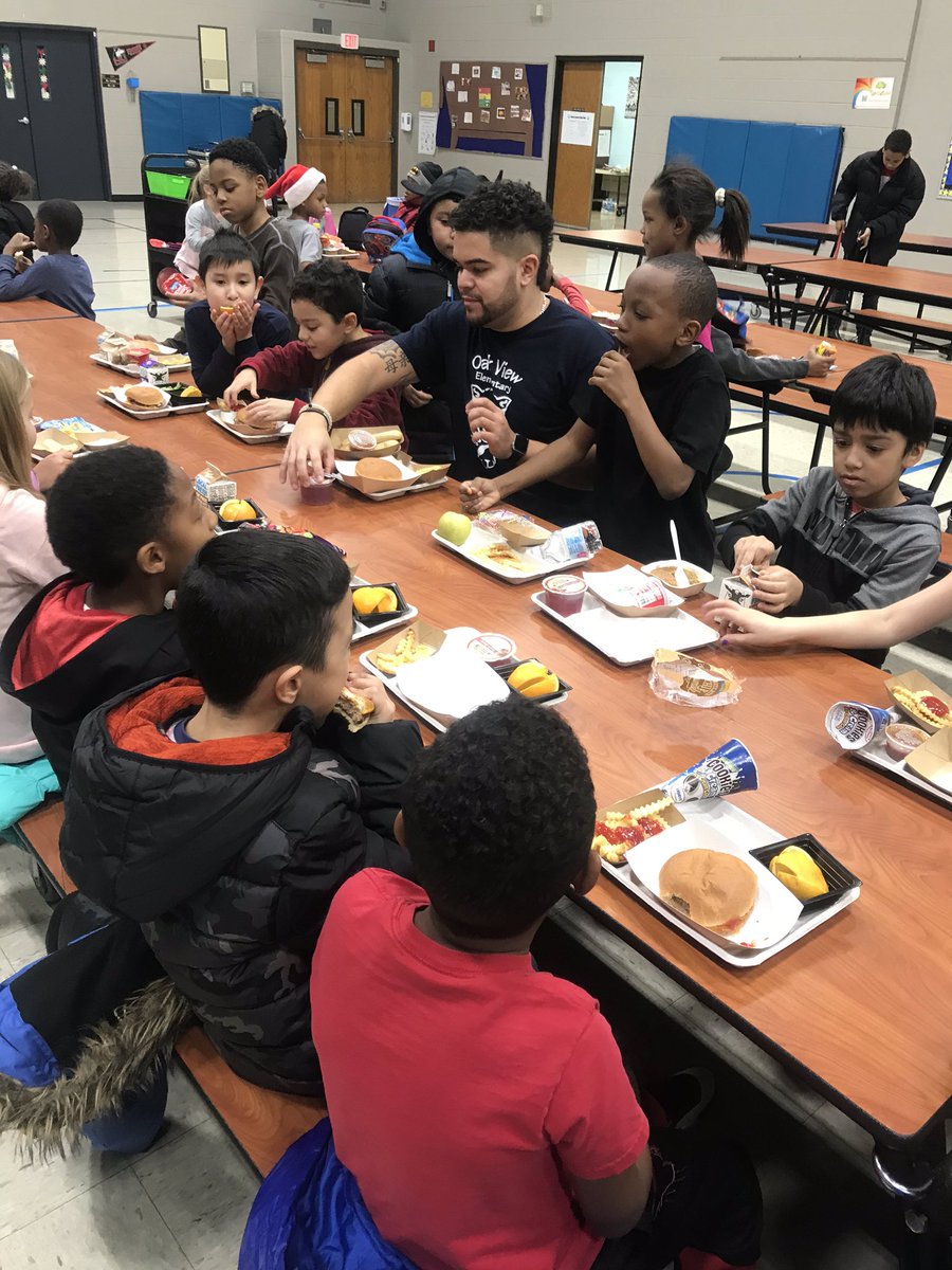 OVPantherPride's tweet photo. Mr. Torres always goes that extra mile for our kids! #relationships #ovpantherpride #ourhouse #vvsdproud @PE_Coach_Mike https://t.co/3akusmm2vT