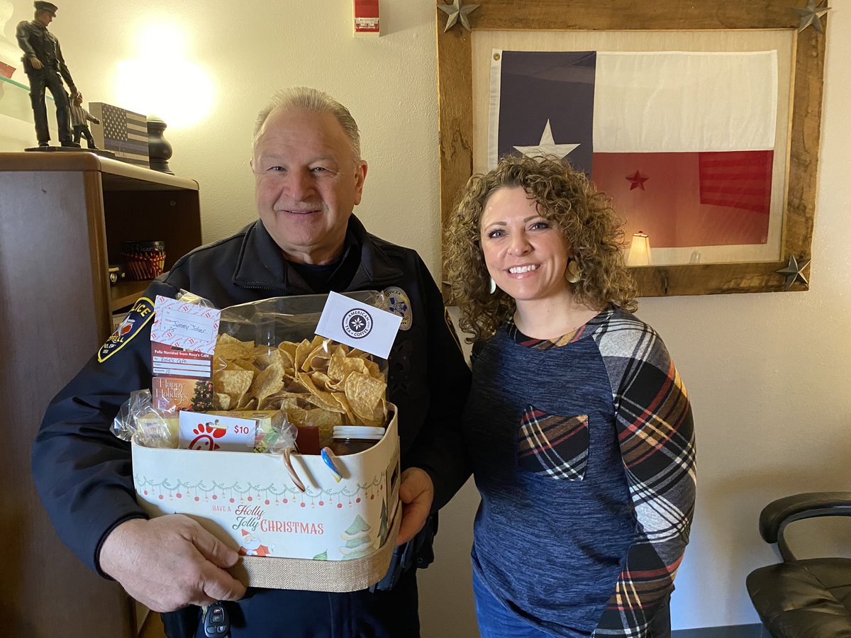 BenettaRealtor's tweet image. Love showing our SRO’s how much they’re appreciated! @NewTechCoppell