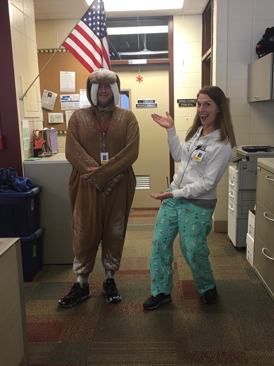 PL staff are so awesome.  Sidewalks get cleared even when it’s pajama day!  <a href="/PalmerLakeElem/">Palmer Lake Elementary</a> @cmb2484 #togetherwewill