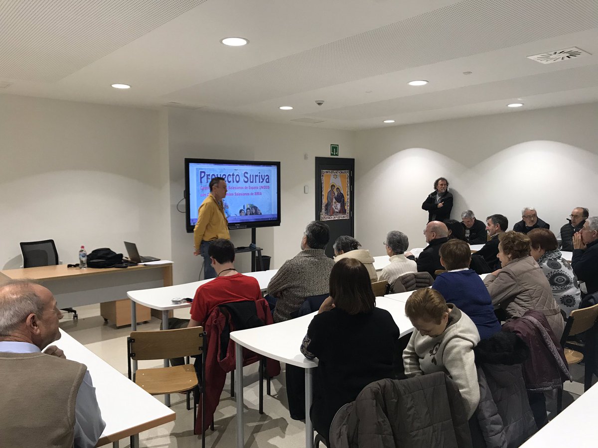 Fiesta de Navidad de los salesianos cooperadores en nuestro centro. <a href="/SantiDominguezf/">Santi Dominguez</a> nos presenta el <a href="/ProyectoSuriya/">ProyectoSuriya</a>, Centros juveniles de España unidos con Centros Juveniles de Siria. Este año colaboramos con este proyecto y queremos conocerlo <a href="/SalesianosSSM/">Salesianos SSM</a> <a href="/AValledeEgues/">Ayuntamiento Valle de Egüés Udala</a>