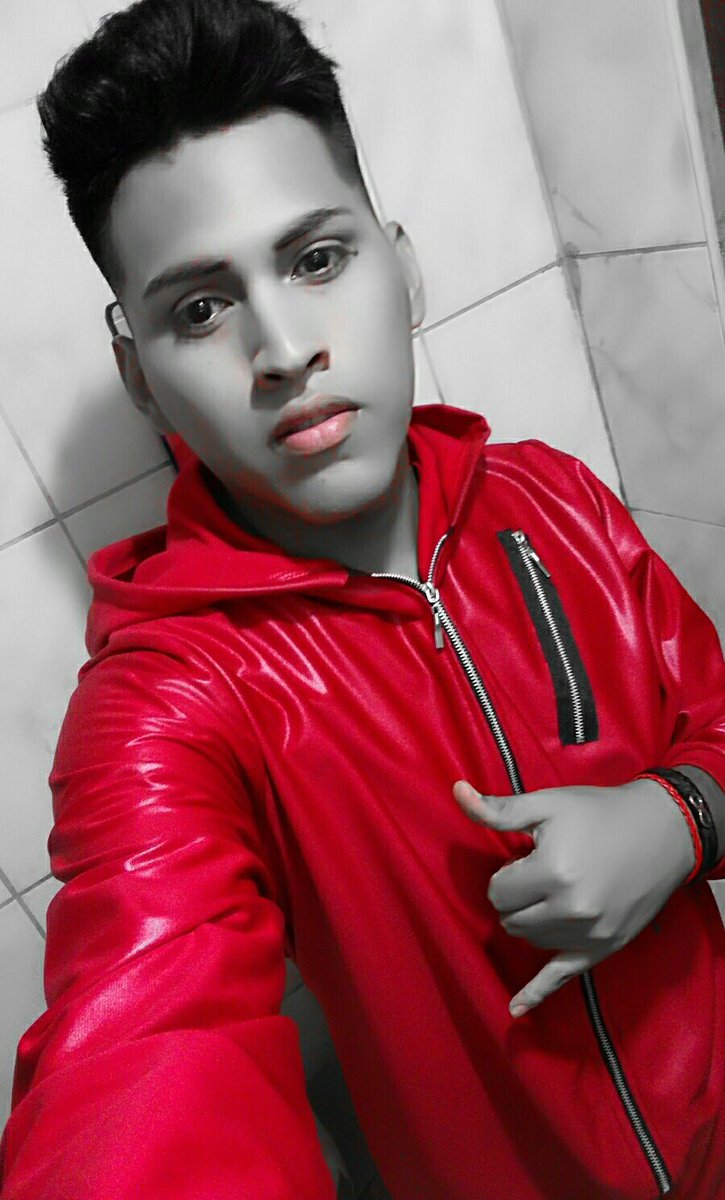 Jose35833297's tweet photo. Buen fin de semana
Un viernes de griss
Dale RETWITTEAR y te paso la foto a color natural 🍑🔥 https://t.co/PG9BIGsQ0t