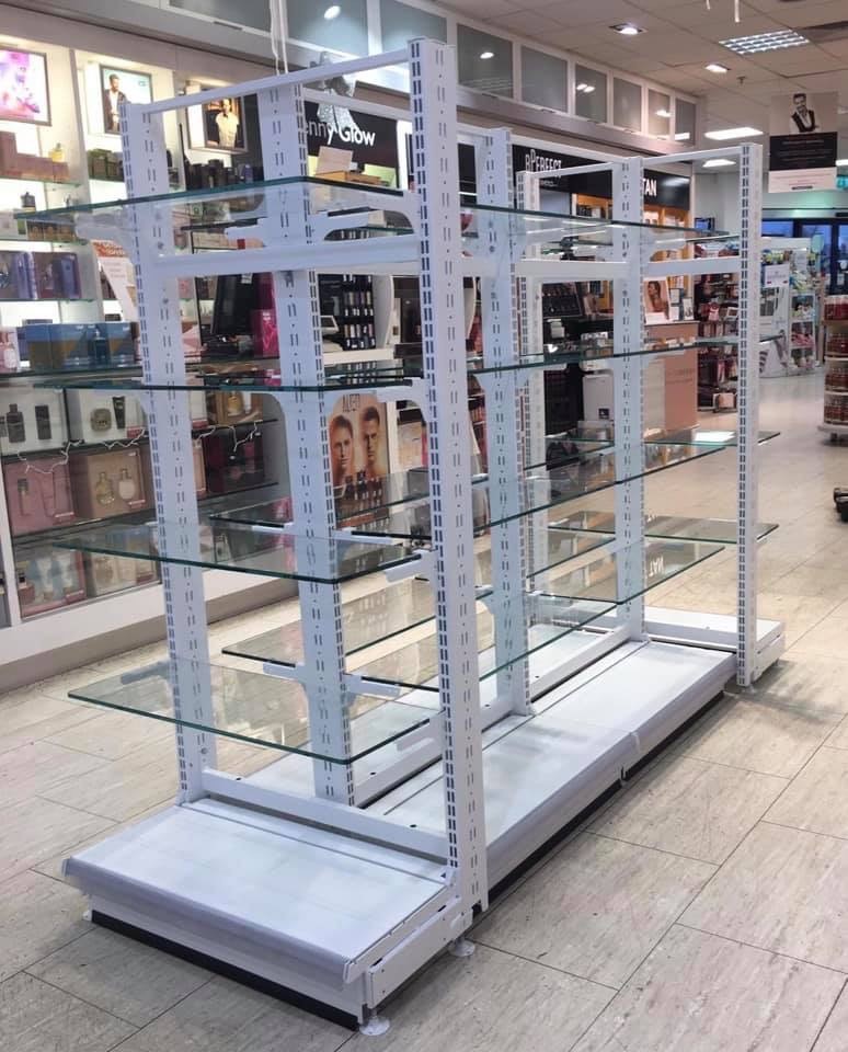 ShopDesignFit1's tweet photo. Something a little more minimal for Gift displays https://t.co/M71dEOJ4mU