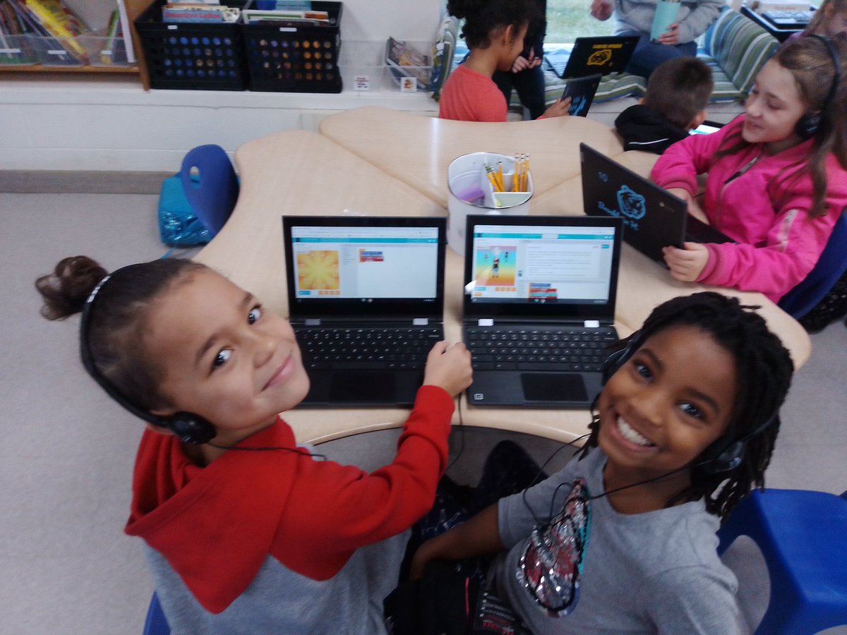 MissZambrano1's tweet photo. #ParentsCanCodeToo #CSEdWeek #CSforAll @HMSTEAMtigers ๐ป๐ค๐พ @MrsForino @MrsFergsClass @MissMcMannis @codeorg #HourofCode https://t.co/xkNVGMhqqu https://t.co/UeaWH4OjZY