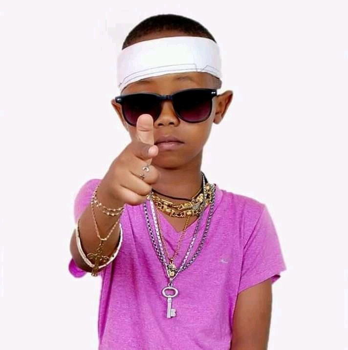 RecordFm977's tweet photo. Google statistics have revealed 8-year old Fresh Kid as the most googled celebrity, 2019 followed by vocalist Tukwatagane hit-maker Mr.Ayabas John Blaq. In the third position is Martha Kay.
Who was your most trending celebrity in 2019? #RecordFMUpdates https://t.co/4OR2cazYBS