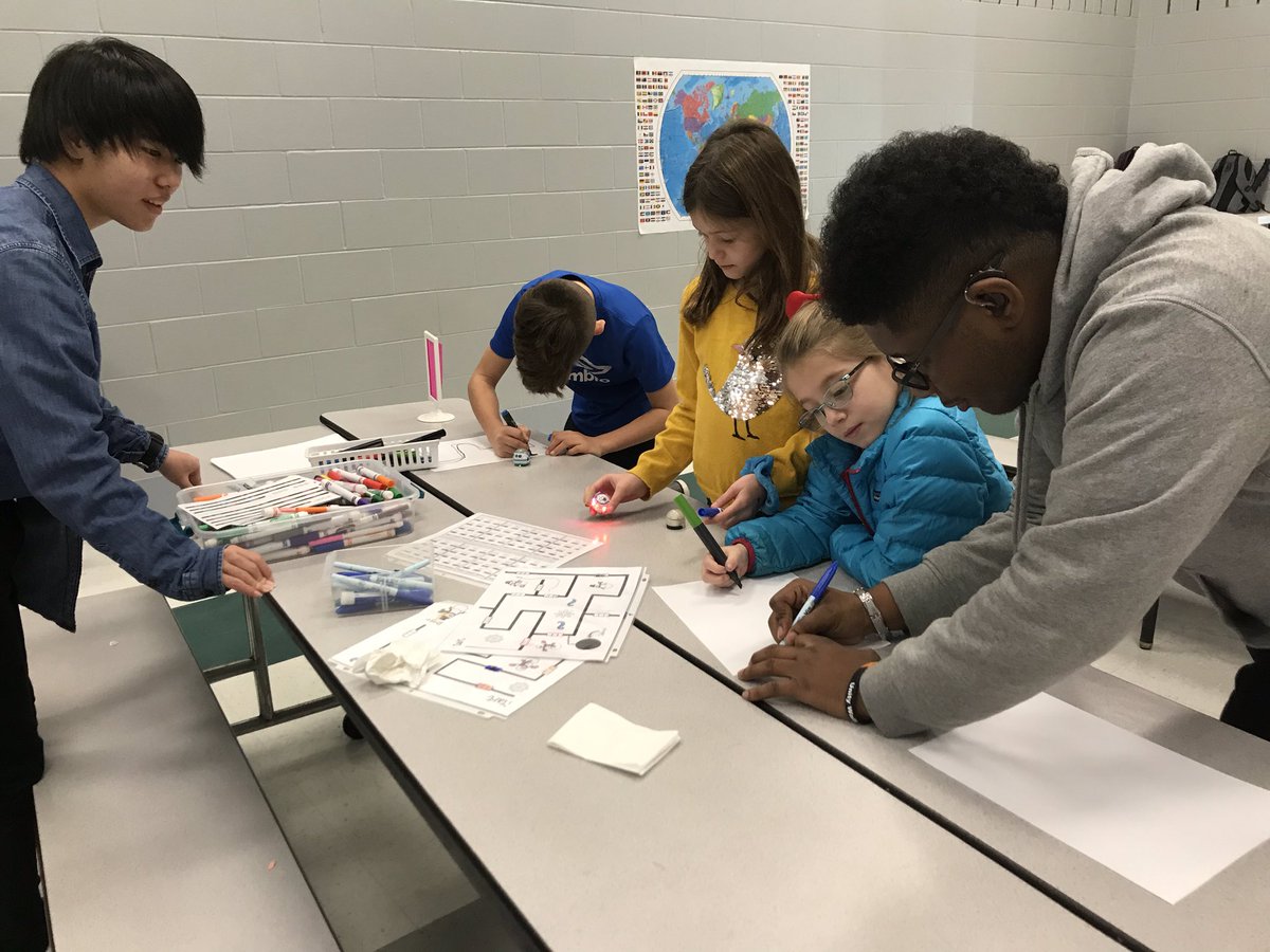 Perfect day for <a href="/HooverHighBucs/">Hoover High School</a> Comp Sci to lead in #HourofCode2019 <a href="/BluffParkElem/">Bluff Park Elem</a>   #code