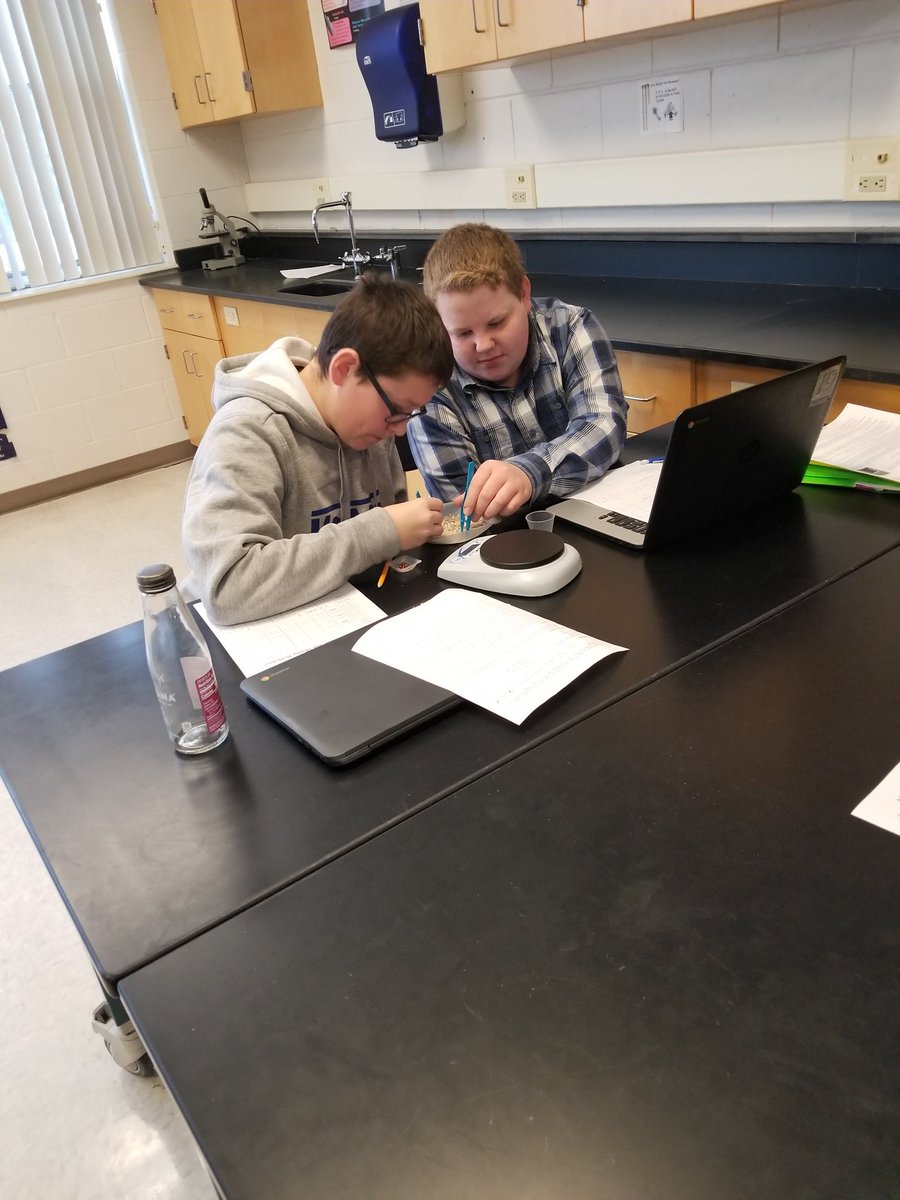 WasylikSciKMHS's tweet image. Learners in Physical Sci. 2 &quot;mining&quot; for &quot;gold&quot; &amp;amp; &quot;silver&quot; to calculate % concentration &amp;amp; profit! #MathInScience #handsonlearning #KoMetExcellence