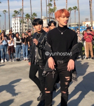 youroppav's tweet photo. парни ...вы знаете,что нервные клетки не восстанавливаются ? 
#ateez #kpop https://t.co/jYv3ToYR8U