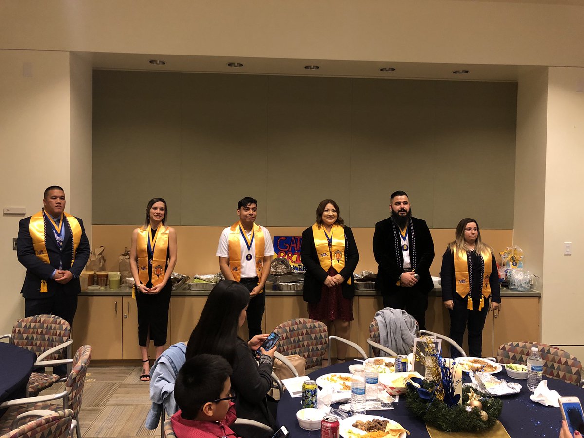 Jonschwartzuhd's tweet photo. It was a pleasure to attend the Alpha Phi Sigma fall banquet. Alpha Phi Sigma is a national criminal justice honor society. Great to celebrate graduates and new members @uhdowntown #cpsgators https://t.co/Ts5CM9DT53