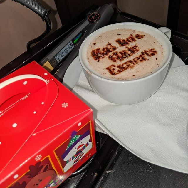 REFINED_U's tweet photo. S P O I L T 🥰 with a Coffee &amp; Christmas cupcake @kai.kos hair experts this afternoon #greatservice #birminghamhairdressers #hairexperts https://t.co/Kr7VzJk3G4 https://t.co/o67GbjIXbV
