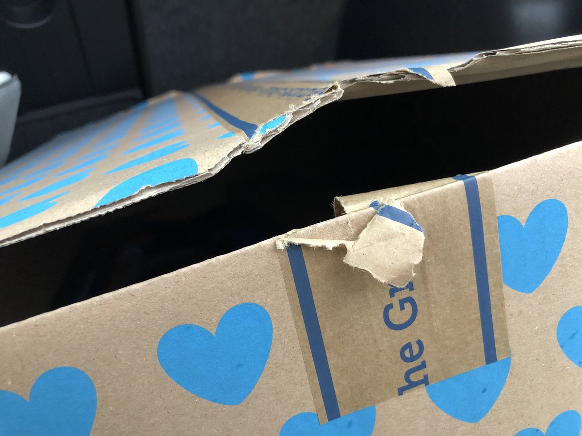 Pakete macht man doch erst am 24. auf <a href="/hermesDE/">Hermes Germany</a>. 
Und eigentlich auch nur die eigenen Päckchen 🙄