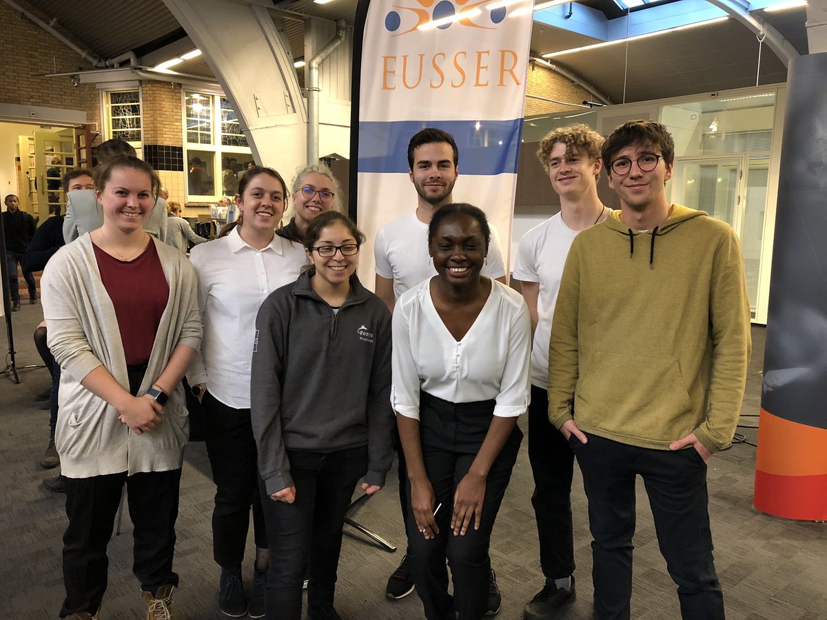 Great to see how our international (English stream) physiotherapy students work as volunteers during the shoulder congress #SER2019 <a href="/schoudernetwerk/">SchouderNetwerken Nederland</a> <a href="/SNVlaanderen/">Schoudernetwerk Vl</a> @FontysFPH