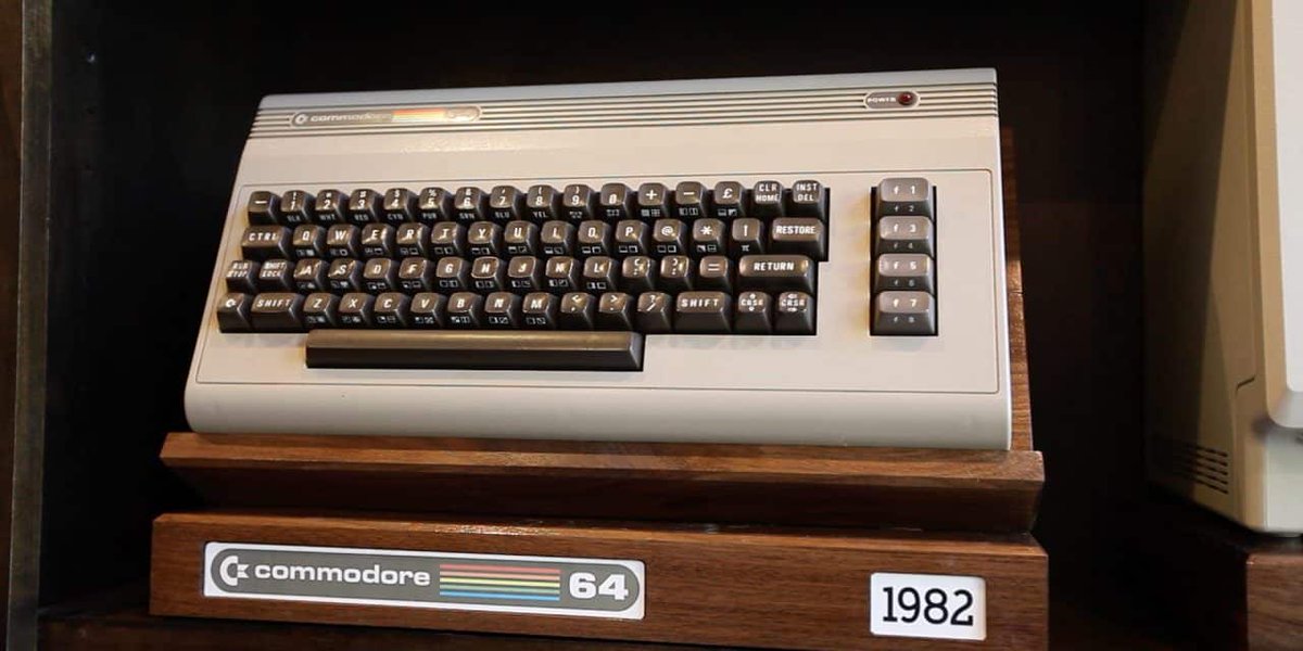 CommodoreBlog's tweet photo. What was on your wish list in 1982?
#c64 #Friday13 #WeLoveRetro @RetroResolution https://t.co/lk5DsRQCrv