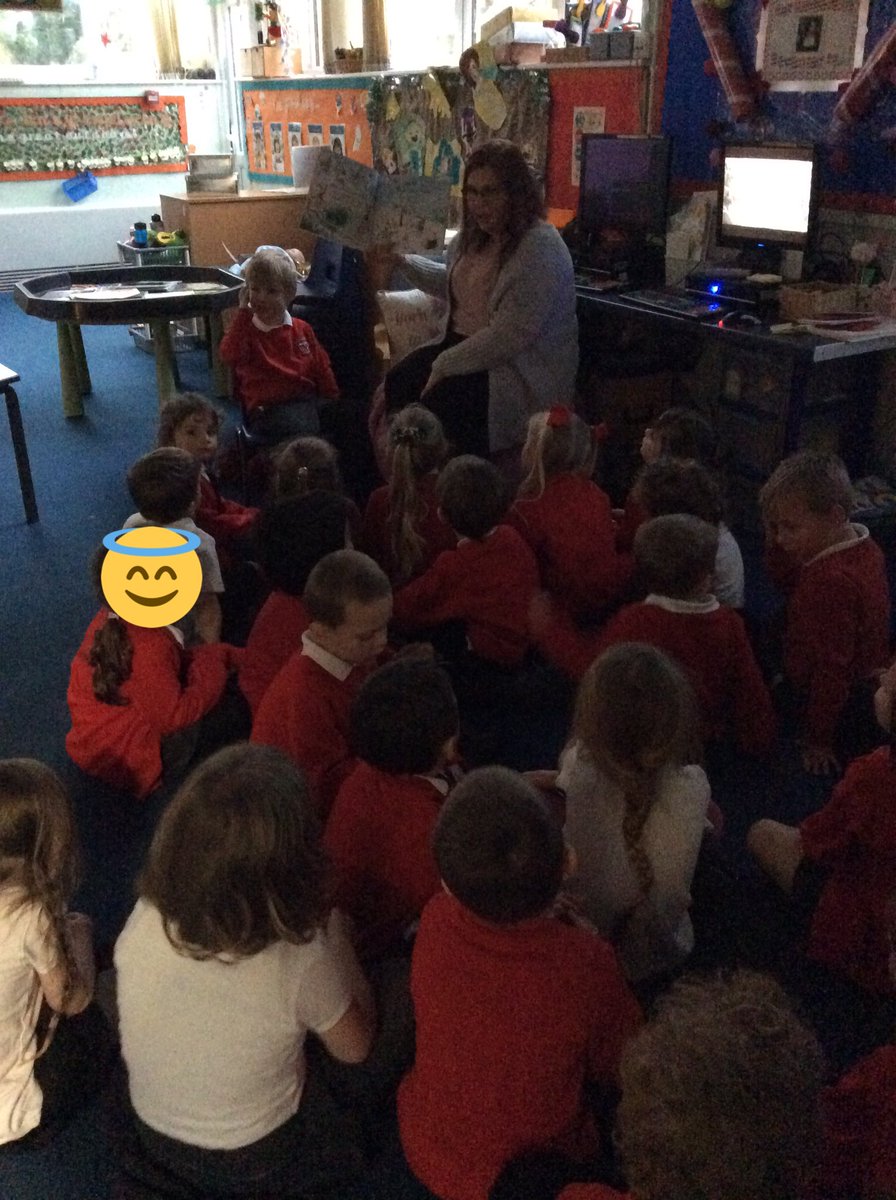 KnypersleyFirst's tweet image. A big thank you to Noah’s Mummy for being Busy Bees secret reader today! #SecretReader 🎄📕