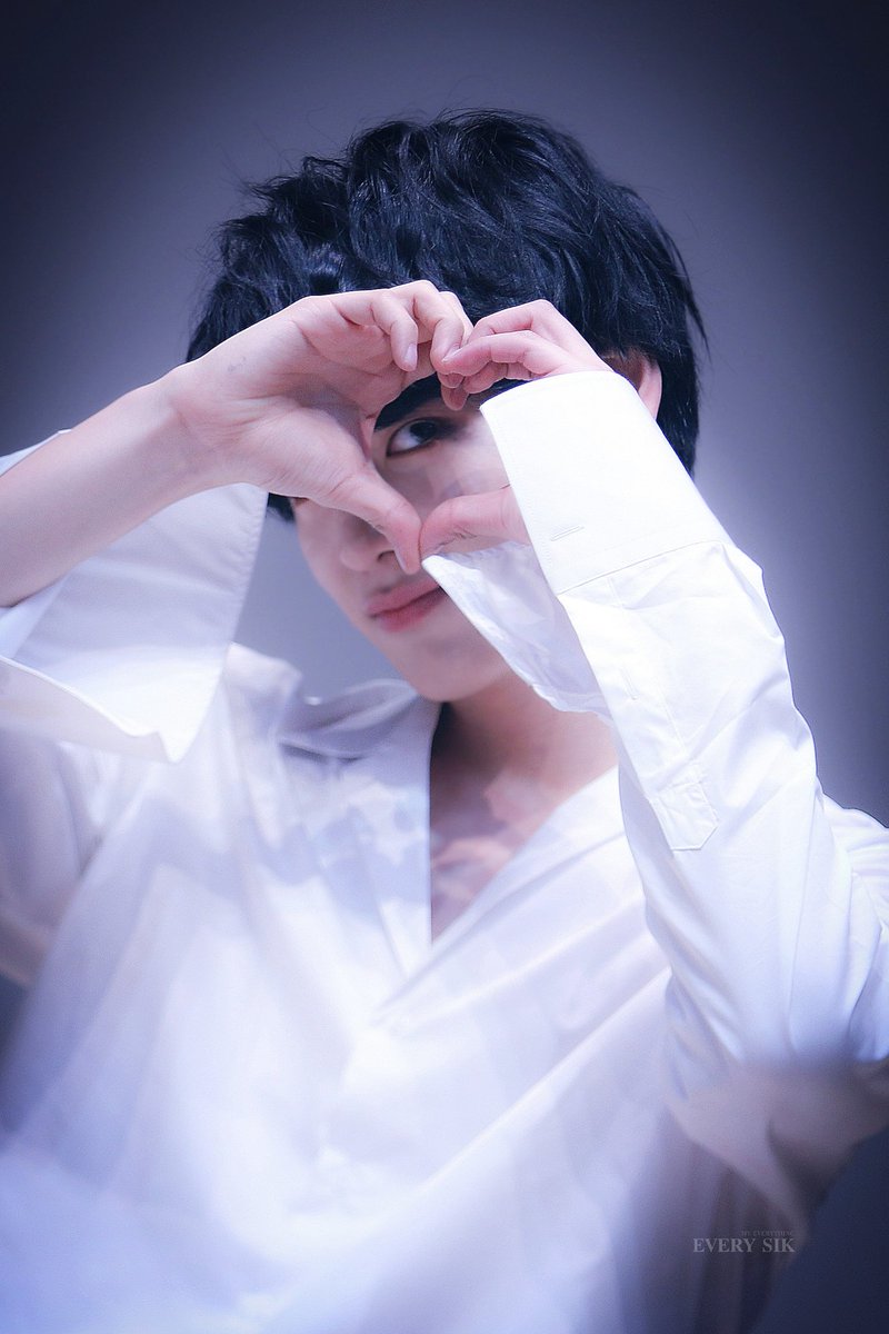 every_sik's tweet photo. #HAPPY_CHAN_DAY
#빛나는_미인댄서_찬아_생일축하해
해삐찬데이 10분 전 최고 축하해 ><💙💛 https://t.co/tgyg0PPWya