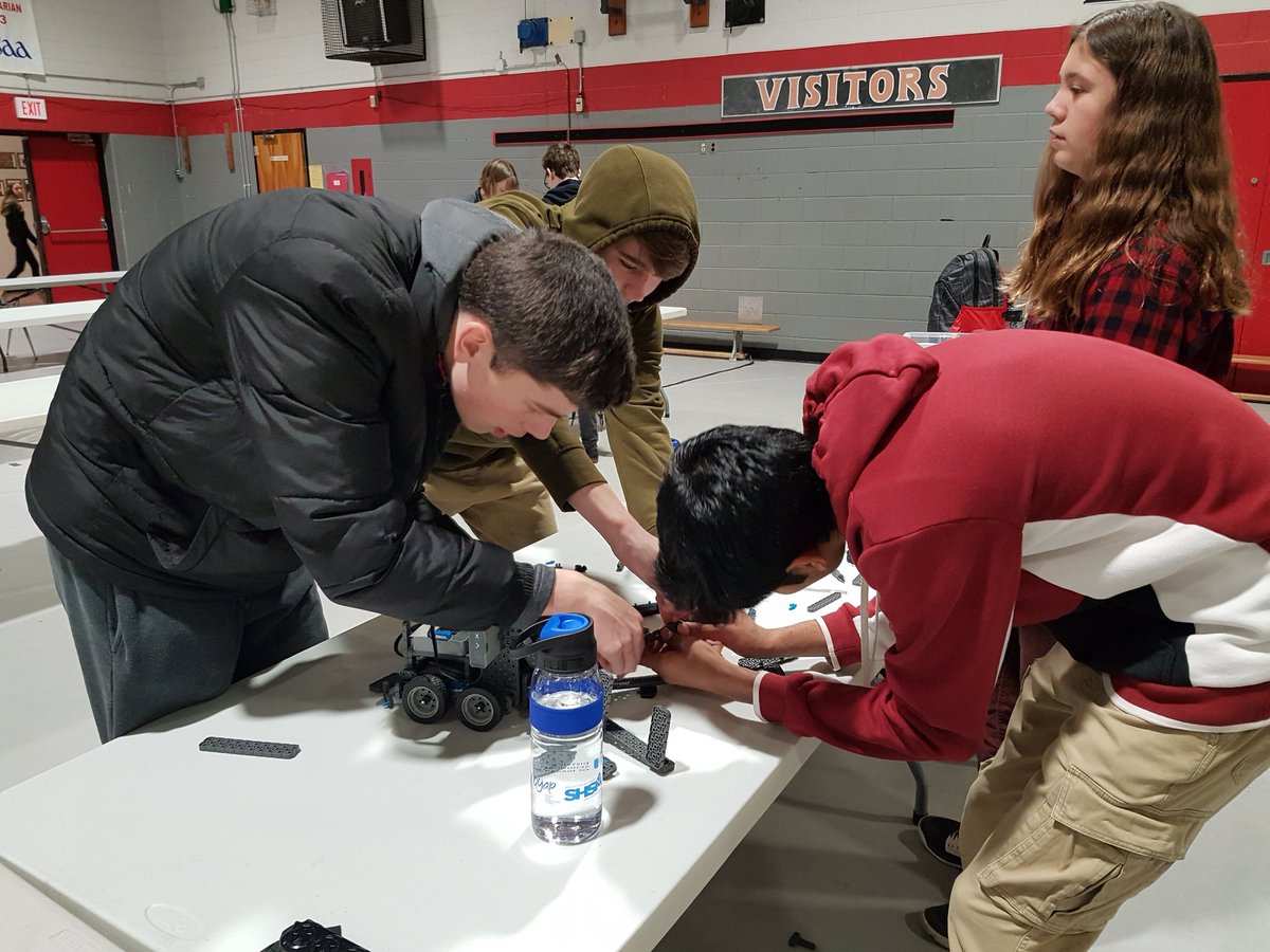 DelaneyTech (@grimsbyss) on Twitter photo VEX Robotics challenge at Governor Simcoe. @GrimsbyEagles <a href="/hemremmem/">Helen McGregor</a> @MrMillerGSS @Thwaites_GSS #coding #codingchallenge #robots VEX Robotics challenge at Governor Simcoe. @GrimsbyEagles <a href="/hemremmem/">Helen McGregor</a> @MrMillerGSS @Thwaites_GSS #coding #codingchallenge #robots