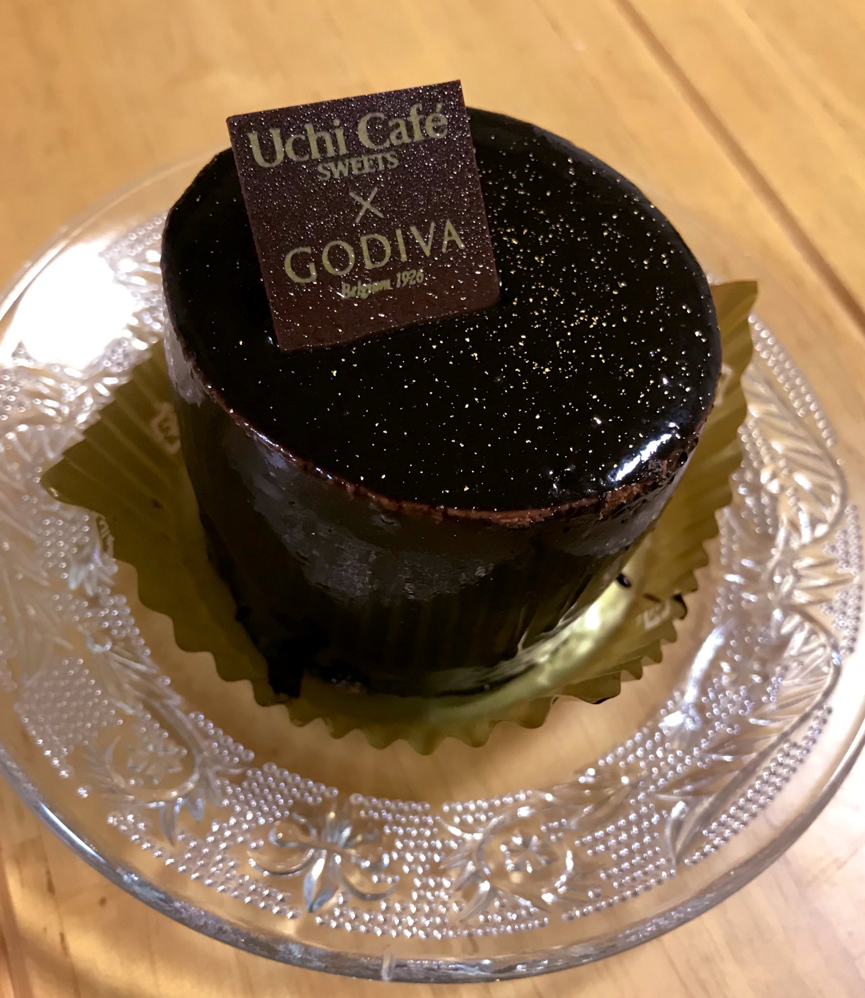 吉野 ケーキ屋 さんやってなかったのでコンビニスイーツだけど ガトーショコラノワール つまり黒 黒といえば僕の色 なのでお誕生日にふさわしいかと 伊東鴨太郎誕生祭19 T Co T1qd4woj1a Twitter