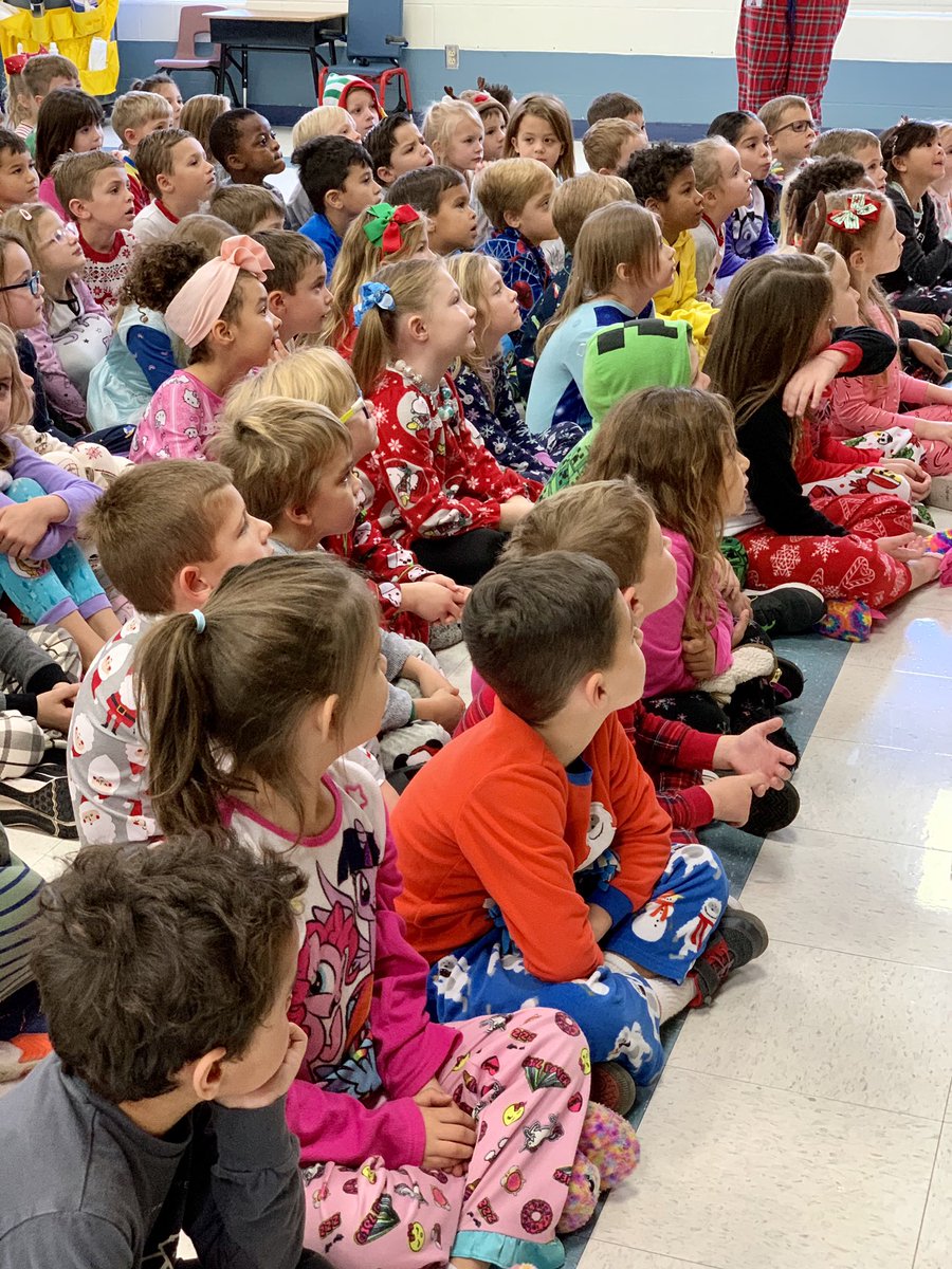 JCPrice331's tweet image. All Aboard!!! The Polar Express has pulled in to take us to the North Pole! The bell still rings for us 🎄🛎 @FairOaksRanchES