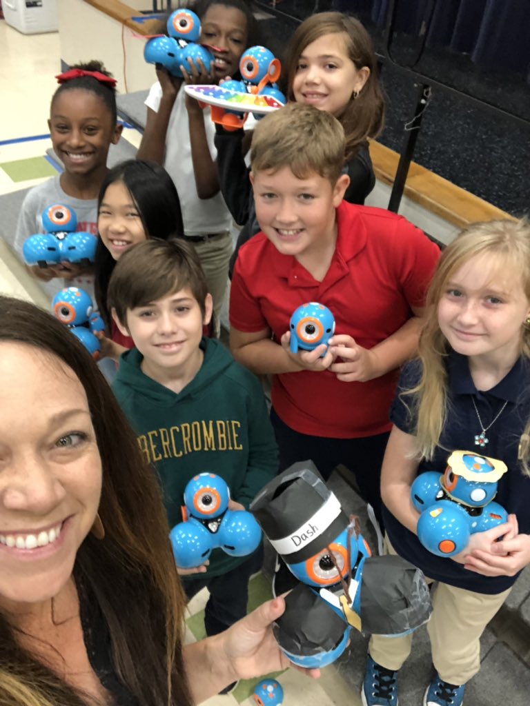 💙 Wonder League 💙
              🤖 Robotics Team 🤖
                    📸 Picture Day 📸

#DashandDot #DashandFriends #WonderLeague #WonderSquad #CannellaSTEAM #CometCountry #yearbook #STEAM #STEMeducation #iamncce #nccechat #WONDERful